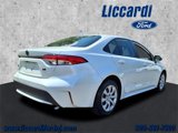 Used 2022 Toyota Corolla LE image 2