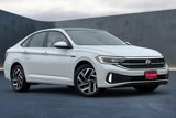 Used 2022 Volkswagen Jetta SEL image 2