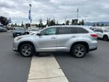 Used 2017 Toyota Highlander LE image 4