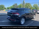 Used 2022 Volkswagen Atlas Cross Sport SE w/ Panoramic Sunroof Package image 5
