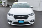 Used 2023 Chrysler Pacifica Touring-L image 4