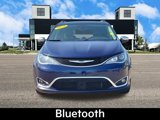 Used 2019 Chrysler Pacifica Limited w/ Tire & Wheel Group image 3