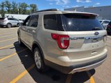 Used 2017 Ford Explorer XLT image 3