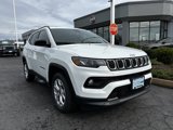 New 2025 Jeep Compass Latitude image 2