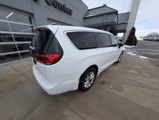 New 2025 Chrysler Pacifica Select image 5