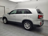Used 2015 Kia Sorento LX image 3