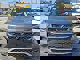 Used 2022 Volkswagen Taos SE image 2