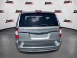 Used 2015 Chrysler Town & Country Touring image 4