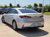 Used 2019 Hyundai Sonata SE image 2
