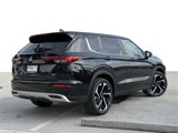 Used 2022 Mitsubishi Outlander SE image 3