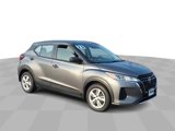Used 2023 Nissan Kicks S image 2