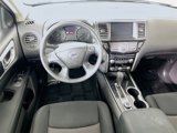 Used 2017 Nissan Pathfinder S image 3