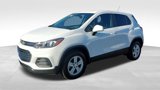 Certified 2022 Chevrolet Trax LS w/ Tint and Cruise Package image 4