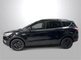 Used 2017 Ford Escape SE w/ Equipment Group 201A image 5