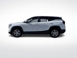 Used 2022 GMC Terrain SLE image 2