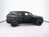 Used 2022 Jeep Grand Cherokee Laredo X image 4