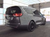 Used 2019 Chrysler Pacifica Limited image 2