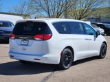 Used 2022 Chrysler Voyager LX image 3