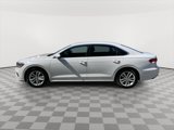 Used 2020 Volkswagen Passat 2.0T SE image 4