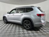Used 2021 Volkswagen Atlas SE image 2