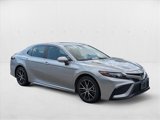 Used 2023 Toyota Camry SE image 3