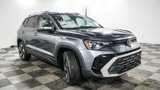 New 2025 Volkswagen Taos SE image 3