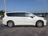 Used 2023 Chrysler Voyager LX image 5