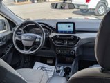 Used 2021 Ford Escape SE image 2