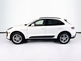 Certified 2024 Porsche Macan image 2