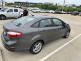 Used 2017 Ford Fiesta SE image 2