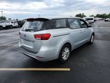 Used 2018 Kia Sedona L image 5