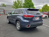 Used 2017 Toyota Highlander Limited image 3