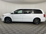 Used 2016 Dodge Grand Caravan SE image 2