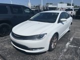 Used 2015 Chrysler 200 Limited w/ Convenience Group image 3