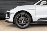 Certified 2024 Porsche Macan image 6