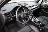 Used 2025 Porsche Macan image 4