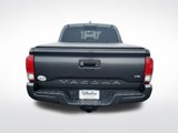 Used 2017 Toyota Tacoma TRD Sport image 4