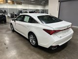 Used 2022 Toyota Avalon XLE image 5