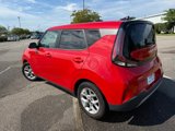 Used 2023 Kia Soul LX w/ LX Technology Package image 4