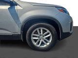 Used 2014 Kia Sorento LX image 2
