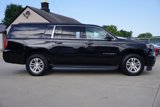 Used 2017 Chevrolet Suburban LT image 2