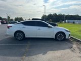 Used 2024 Nissan Altima 2.5 SV image 3