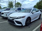Used 2023 Toyota Camry SE image 3
