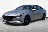 Used 2022 Hyundai Elantra SEL image 3
