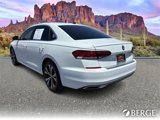 Used 2022 Volkswagen Passat 2.0T SE image 4