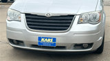 Used 2010 Chrysler Town & Country Touring image 4