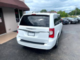 Used 2014 Chrysler Town & Country Touring image 6