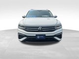 Certified 2022 Volkswagen Tiguan SE w/ Panoramic Sunroof Package image 3