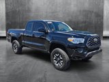 Used 2016 Toyota Tacoma SR image 3