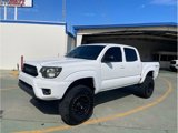 Used 2014 Toyota Tacoma w/ TRD Off-Road Package image 2